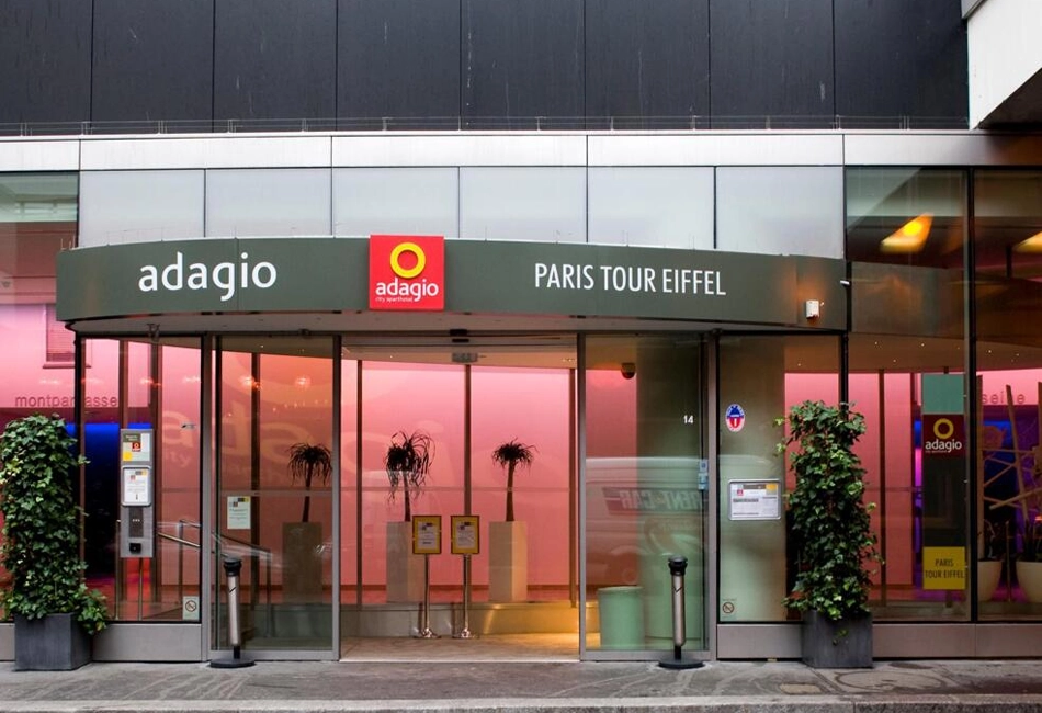 Adagio Paris Tour Eiffel - Hotels Near Eiffel Tower