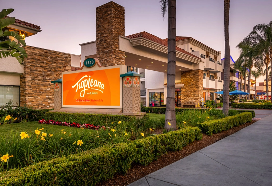 Tropicana Inn & Suites 