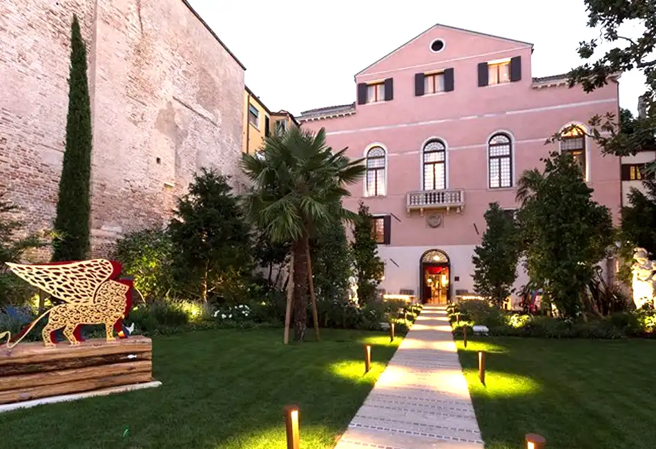The Palazzo Venart Hotel